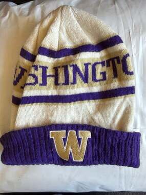 Adidas Washington Huskies NCAA Purple Gold Cream Knit Cuffed Beanie